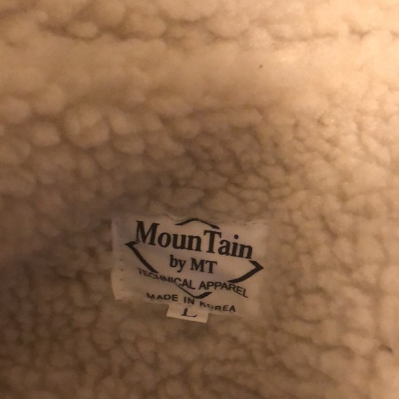 Large MounTain Jacket by MT,Technical Apparel. - Picture 3 of 4